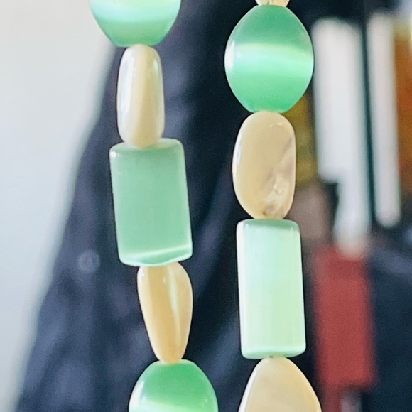 Vintage MOP & Green Glass Necklace 36” Fiber Glass - Picture 2 of 13
